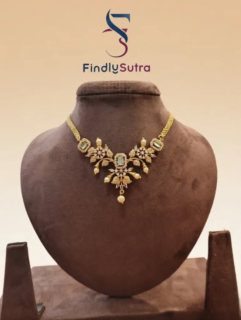 Emerald Royale Bloom Necklace